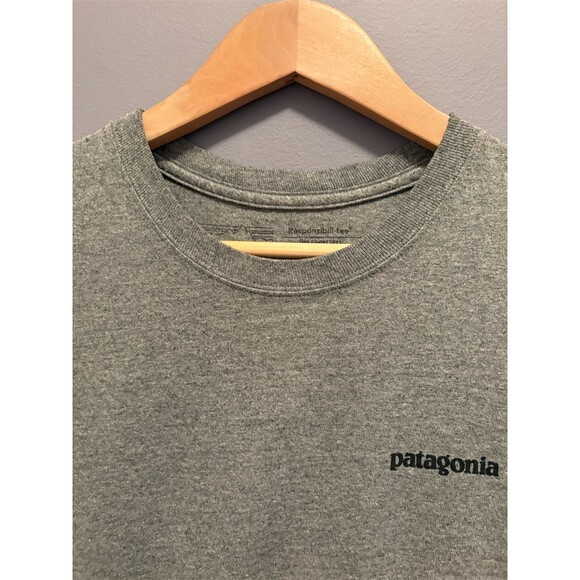 Patagonia Responsibili-Tee Mens M Heather Gray P-6 Logo Graphic T-Shirt - Picture 4 of 7